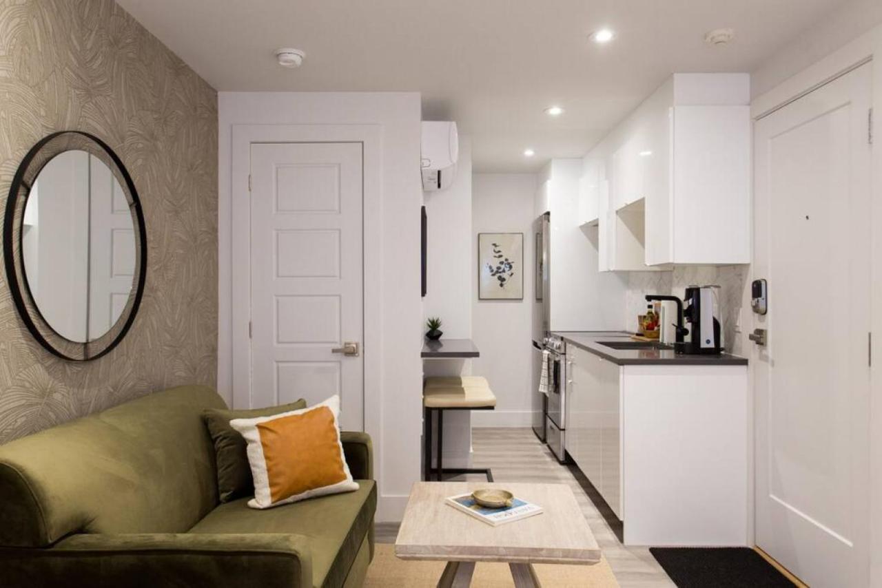 Palms Little Italy Studio With Full Bathroom By Denstays Montreal Exterior photo