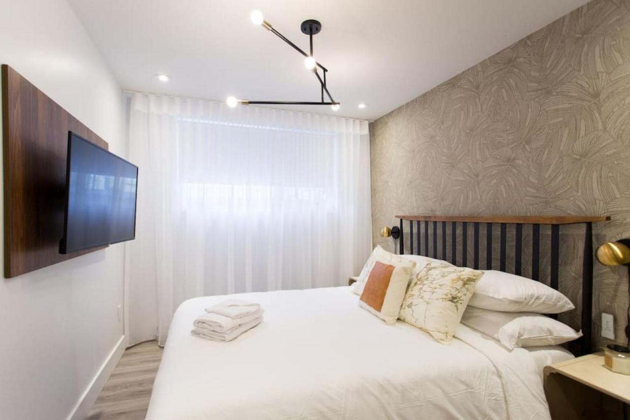 Palms Little Italy Studio With Full Bathroom By Denstays Montreal Exterior photo