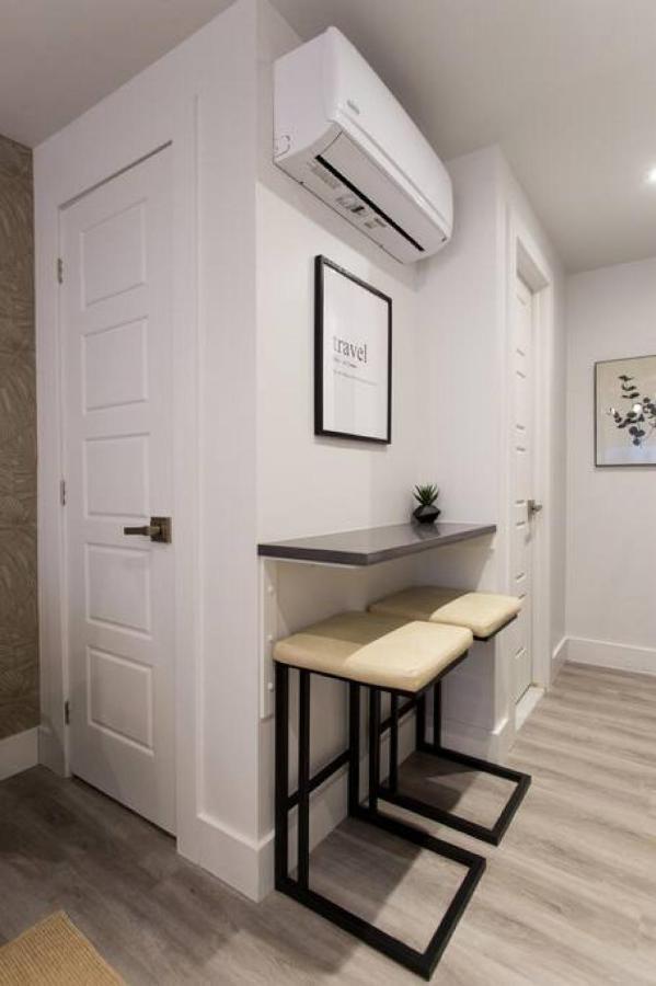 Palms Little Italy Studio With Full Bathroom By Denstays Montreal Exterior photo